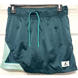 Nike Jordan Essentials Skirt/Short DO5044-058 Size XS Ash Green/Mint/Teal